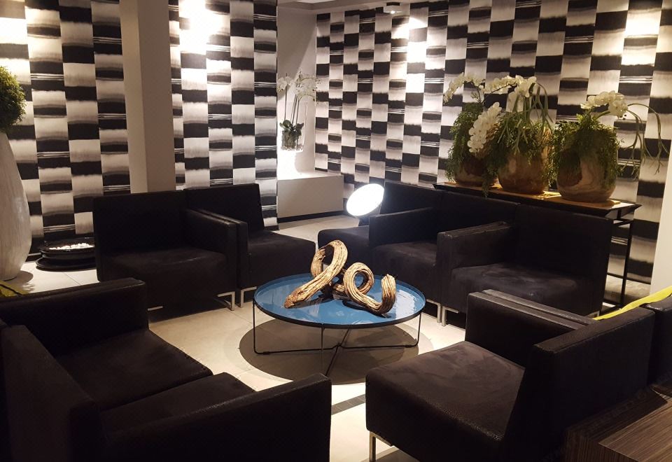 호텔 플로리스 아를캥 그랑 플라스 외관 또는 근처 그랑플라스 거리 풍경