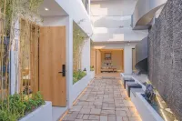 Dongshan Bay Man Scenic Apartment (Nanmen Bay)