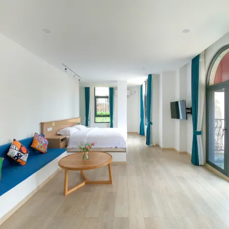 Zhufeng Concept Hotel (Baoshan High-speed Railway Station Branch)