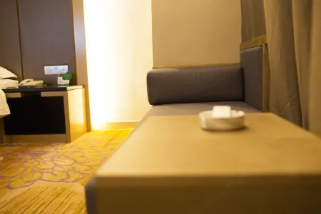 BerryHotel Отели рядом с достопримечательностью «Nanhu Park»