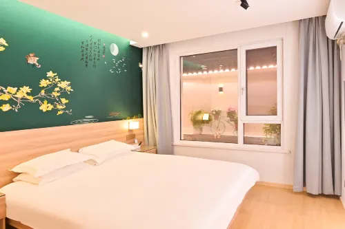 SHI GUANG ZHI LV HOTEL