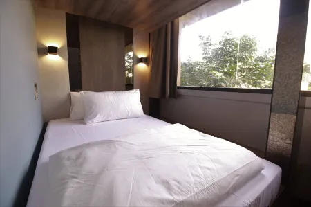 168 Hostel