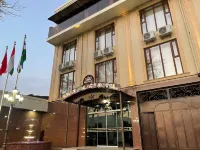 Khan Palace Hotel Hotels near SIESTA Pub & Restaurant