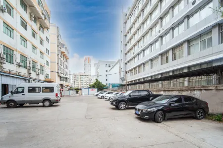 Anzhe Hotel (Medical College Strait Sports Center) Отели рядом с достопримечательностью «Baohu Pavilion»