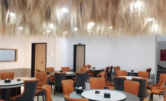 Shanjian Huayu Private Hot Spring Homestay Hotel (Xiling Snow Mountain)