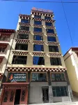 Yoga B&B Tashi Hotels near Baiyu County Science Museum