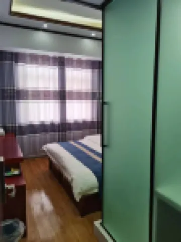 Bianba Huadu Business Hotel