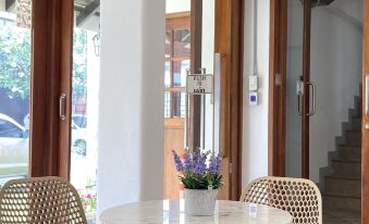 Valentier Cafe and Hotel