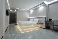 Haoyunlai Hotel (Yunfu Bus Terminal)