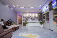 Shangjing Hotel (Qujing Malone Water Park) - Esports