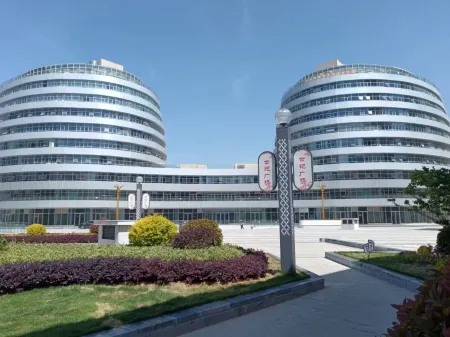 Anyue Homestay (Century Square) Отели в г. Линьшу