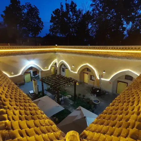 Star River Courtyard Homestay