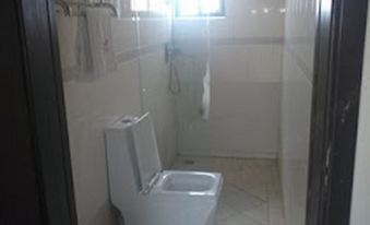 Begonia Hotel