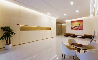 Yibo Hotel (Zhuhai Gongbei Port Fuhuali Store)