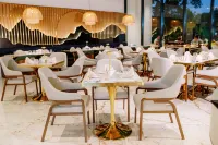 Badsbrotel Suites - 朝食