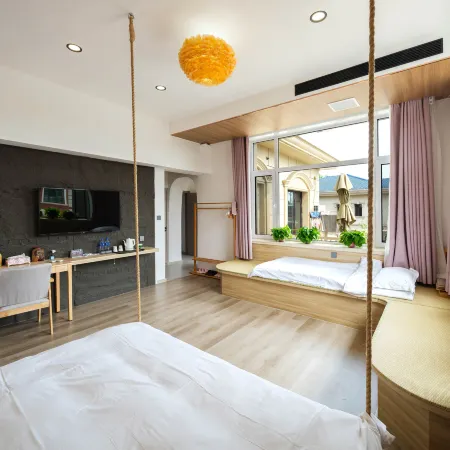 Floral Hotel · Yuexihui Hot Springs hotel (Jinshitan Commercial Center)