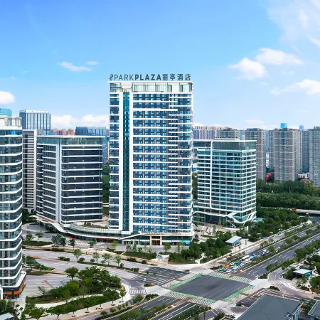 PARK PLAZA