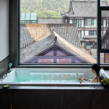 Leshan L Private Soup River View Hotel · City Vacation