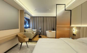 Yunjin Smart Cinema Hotel