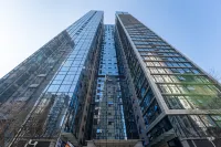 Shuyi LOFT High-altitude Audio-visual Hotel (Sijiaying Subway Station) Hotels near 7th Caiyun Dairy Industry (Longbo Road)