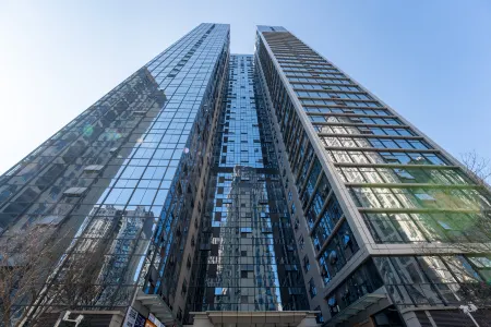 Shuyi LOFT High-altitude Audio-visual Hotel (Sijiaying Subway Station) Отели рядом с достопримечательностью «Yunnan Vocational College of Mechanical and Electrical Technology»