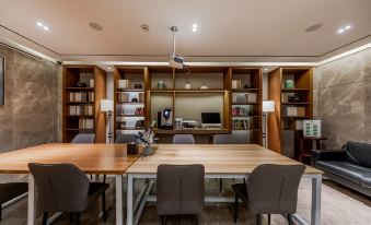 Yitel Hotel (Shanghai Lujiazui Financial District Fangdian Road Subway Station Branch)