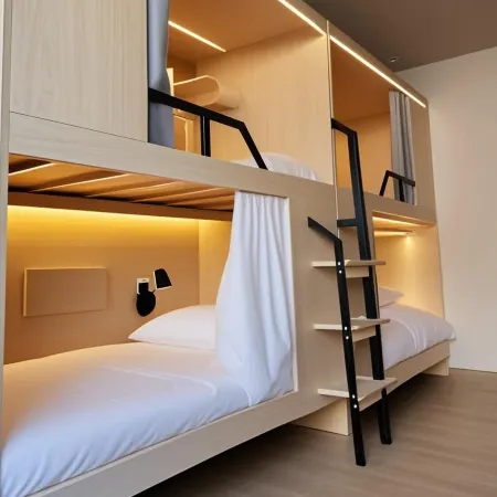 Aubrey Youth Hostel(guanqian and pingjiang street)