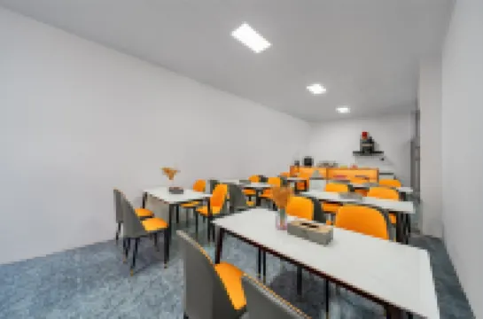 桔朵スマートホテル（大理高速鉄道駅洱海公園）