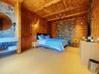 Arctic Village Snowman Chalet