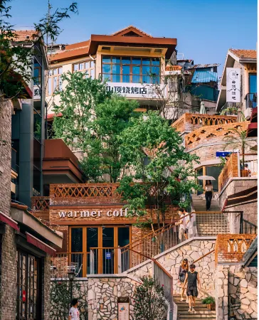 RUOLIN Отели рядом с достопримечательностью «Wuhan Ferry Huanghelou Dock»