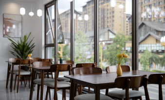 Emeishan Jian Shan Forest Hotel