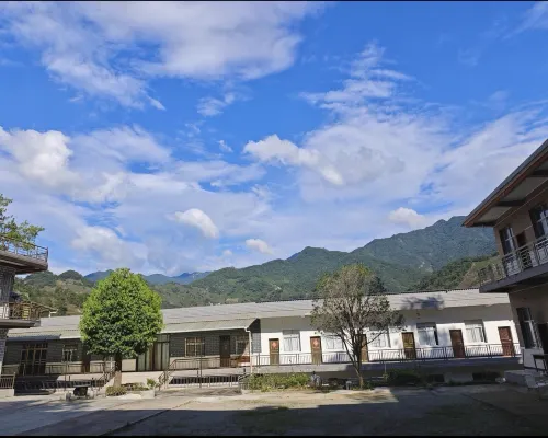 Dongzhou Tea Homestead Hotels in Shangcheng