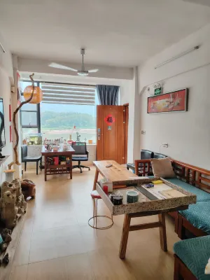 Qinglian Town River View Homestay