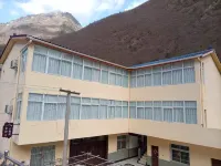 Cloud Dwelling Among Mountains - مطابخ