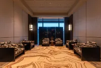 Nujiang Lushui Anyu · A'duo Hillside Cliff Resort Hotel - parking