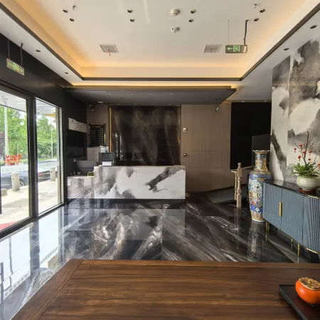 Lanwan Wanhua Garden Hotel (Slender West Lake)