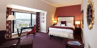 InterContinental Hotels Montreal Hotel dekat Juste Vous