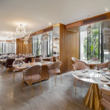 峴港海濱酒店大南 鄰近龍橋的酒店