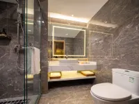 Love City BOYA Hotel - balcony