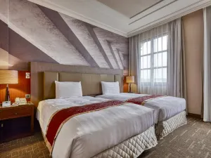 Golden Tulip Aesthetics