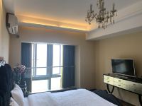 重庆戴尔斯酒店 - 一室一厅江景双床房