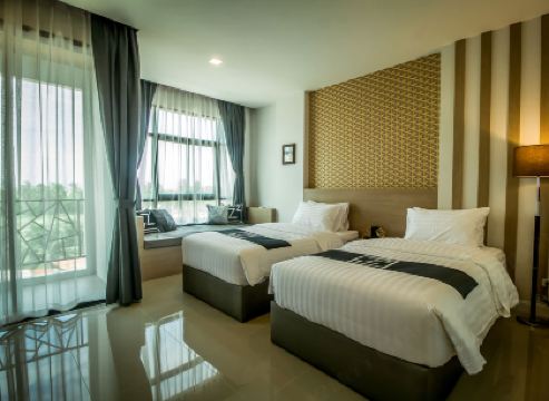 โรงแรม ทริปเปิ้ลซี