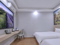 迎商酒店(广州中大布匹市场晓港地铁站店) - 商选双床房