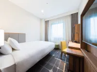 JR-EAST HOTEL METS MEJIRO Các khách sạn gần Đền Homyo-ji Temple