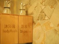 香格里拉致橡树精品客栈 - 温馨双床房