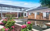 Huayu Meishu Hotel