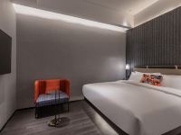 铂卡伦设计酒店(广州沙园地铁站店) - 优享大床房