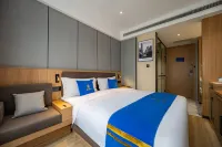 Super 8 Select Hotel (Beijing Sanlitun Tuanjiehu Subway Station) Hotels near JinTai Art Museum