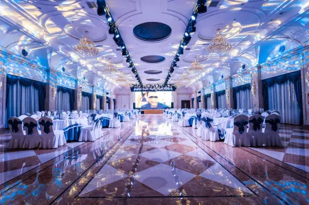 Haichuan Hotel (Nalati Airport Branch) Отели в г. Синьюань