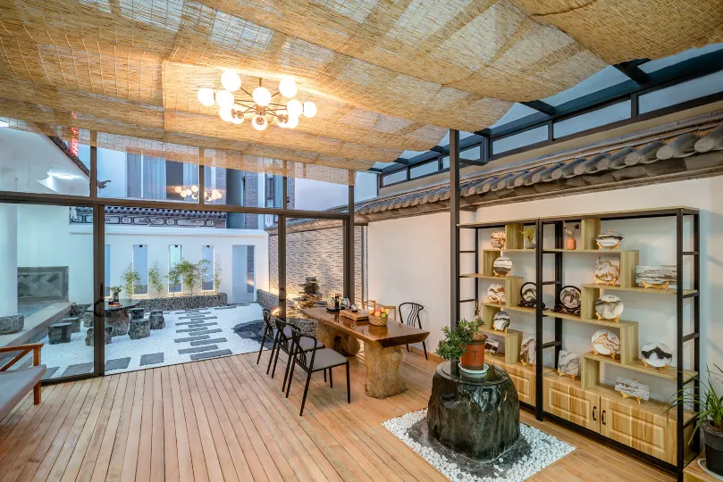 Dali Old City Shiyuanju · Bai Local Culture Experience Store Holiday Villa (Nanmen Store)